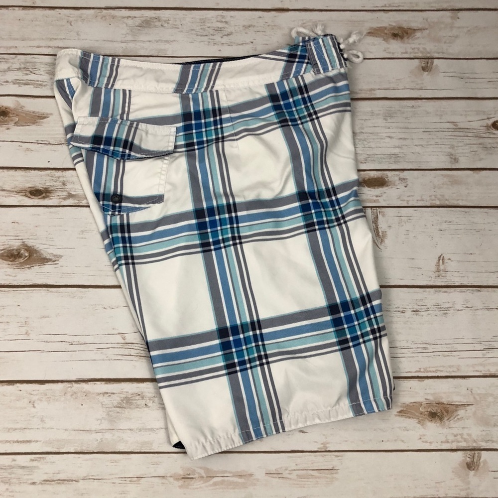 Aeropostale Swim / Board Plaid Shorts - Picture 4 of 5